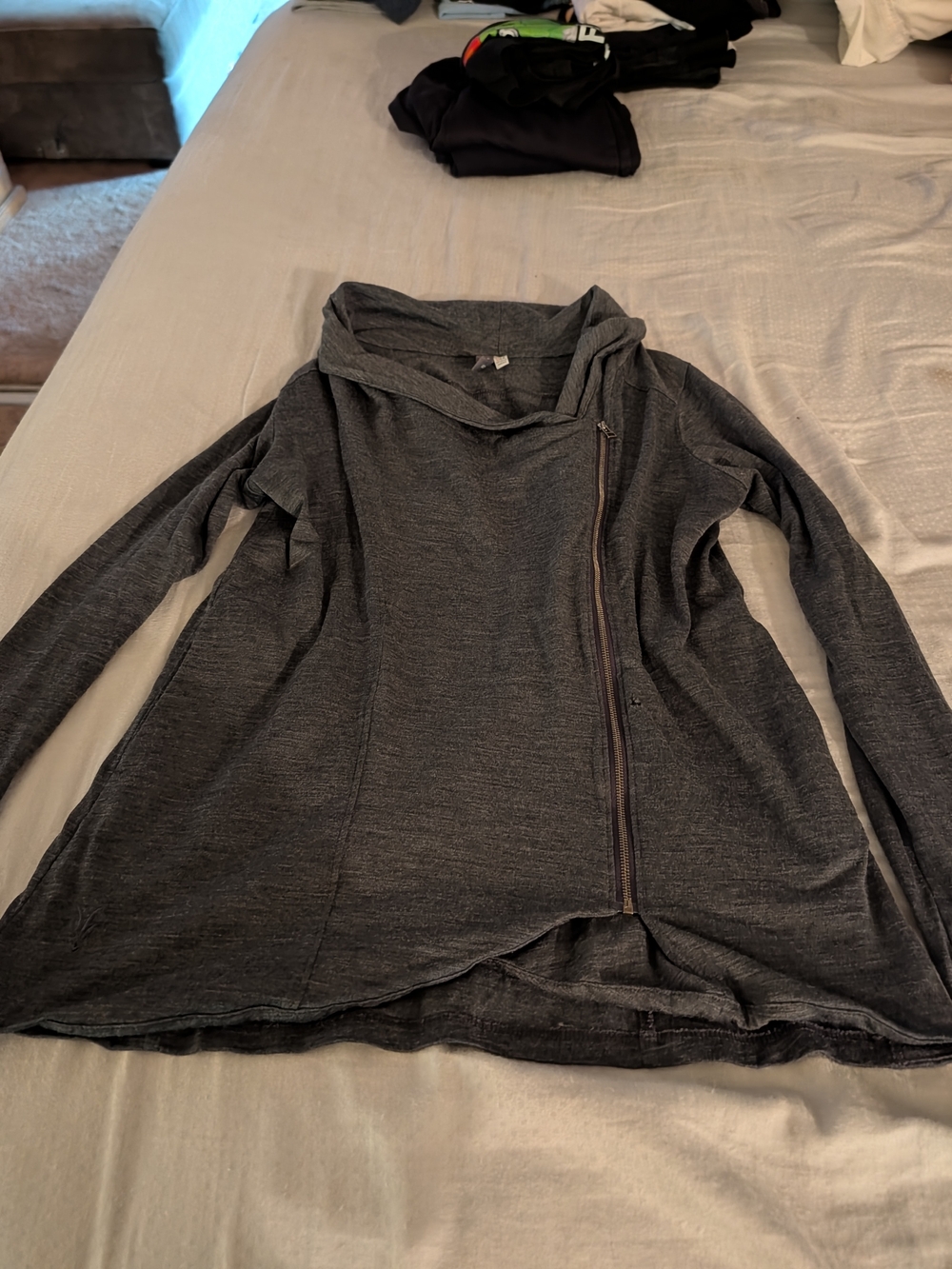 Ibex Women's Gray 100% Wool Sweater - Picture 2 of 8